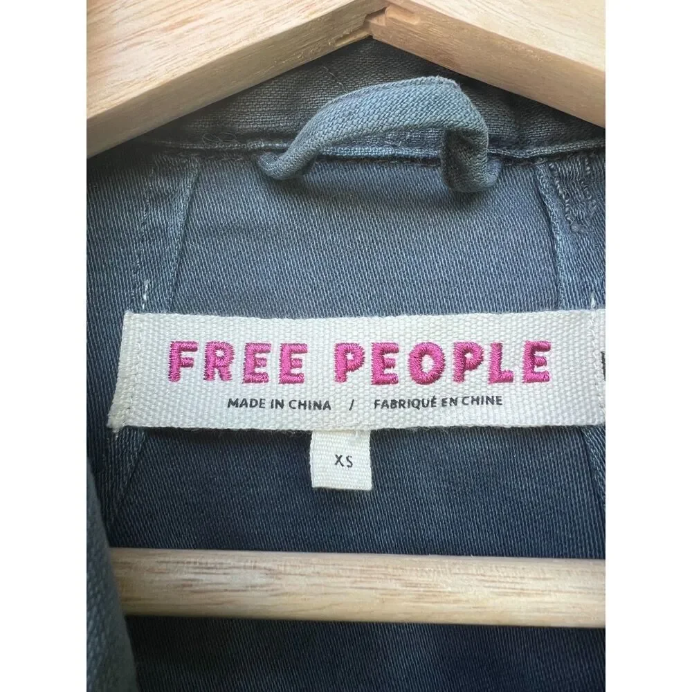 Free Peoples Denim Jacket blue oversize relaxed Cargo Coat Outfitters XS - Picture 7 of 11